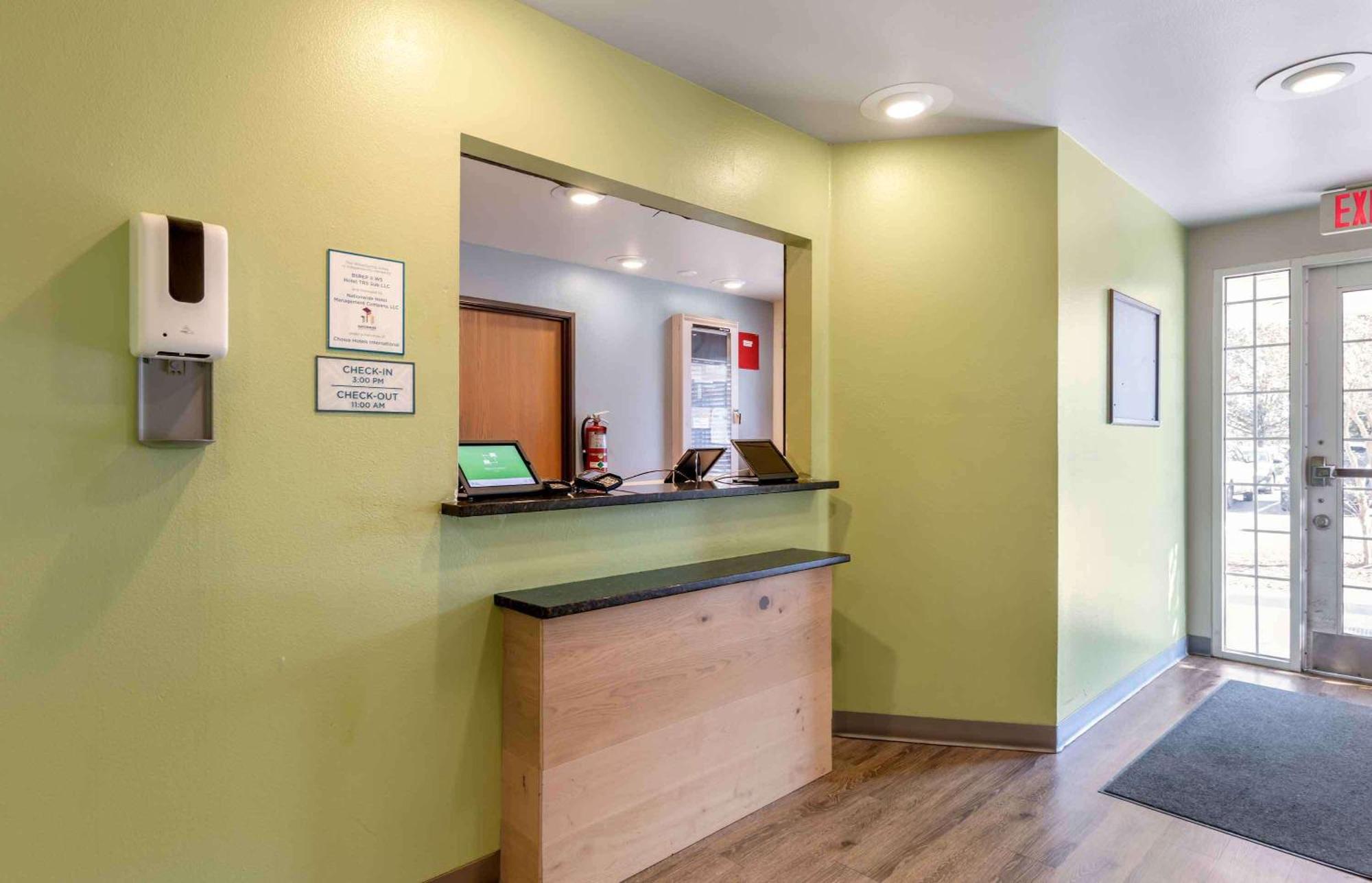 Extended Stay America Select Suites - Orlando - East Eksteriør bilde